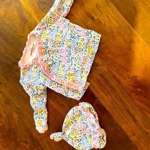 Magnetic me girls newborn top and hat